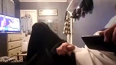 Snapshot of mrj1979 chatting on 02/25/25, 08:25 mrj1979 online show from 02/25/25, 08:25