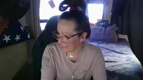 Snapshot of mrjshquinn chatting on 02/25/26, 10:19 mrjshquinn online show from 02/25/26, 10:19