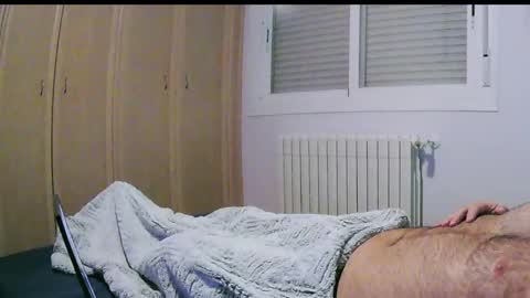 Snapshot of mrkurns chatting on 01/01/25, 10:46 mrkurns online show from 01/01/25, 10:46