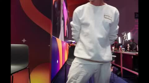 Mr Long online show from 09/28/25, 03:39