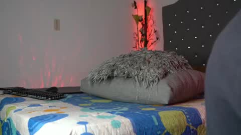 Luis    Instagram   online show from 03/20/26, 05:40