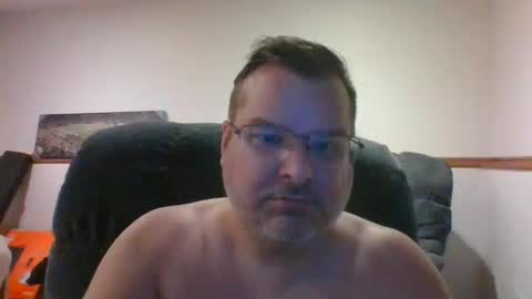 Snapshot of mrlovalova83 chatting on 09/14/25, 04:55 mrlovalova83 online show from 09/14/25, 04:55