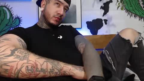 Snapshot of mrmanny__ chatting on 01/01/25, 08:47 mrmanny__ online show from 01/01/25, 08:47