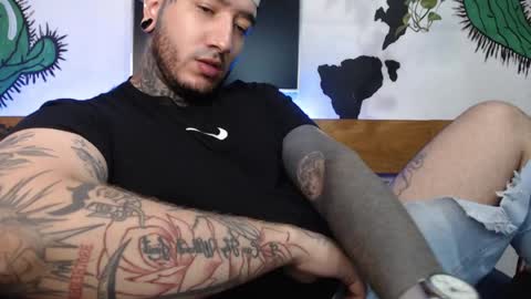 Snapshot of mrmanny__ chatting on 02/01/25, 06:21 mrmanny__ online show from 02/01/25, 06:21