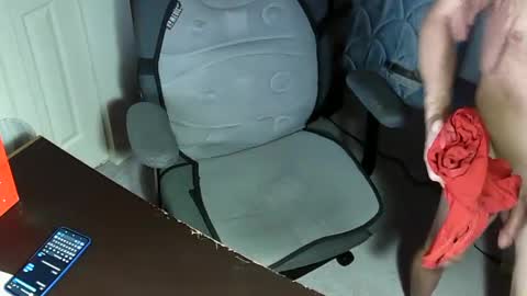 Snapshot of mrmarcxxcam chatting on 02/19/25, 06:00 MrMarc online show from 02/19/25, 06:00