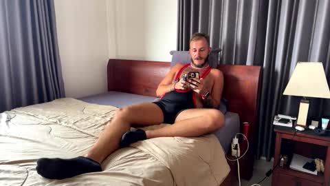 Snapshot of mrmaxiy chatting on 12/01/25, 08:08 Max online show from 12/01/25, 08:08