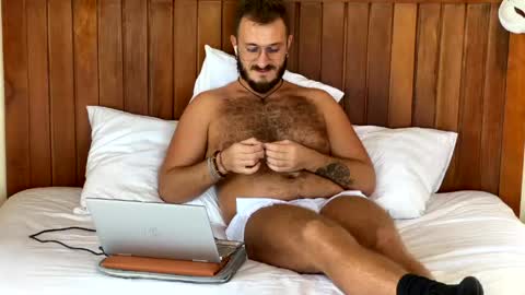 Max online show from 05/29/26, 06:33