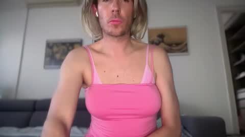 Snapshot of mrmooser42 chatting on 02/26/26, 04:28 TaleOfLaura online show from 02/26/26, 04:28