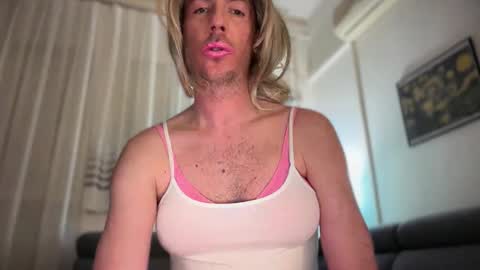 TaleOfLaura online show from 04/10/26, 10:25