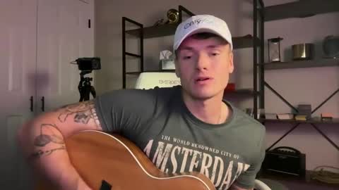 Snapshot of mrryanvoss chatting on 12/21/24, 01:15 Mr Ryan Voss online show from 12/21/24, 01:15