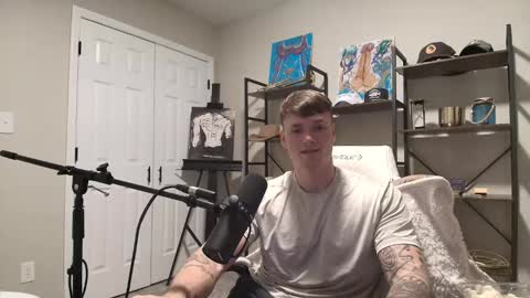 Snapshot of mrryanvoss chatting on 12/27/24, 10:59 Mr Ryan Voss online show from 12/27/24, 10:59