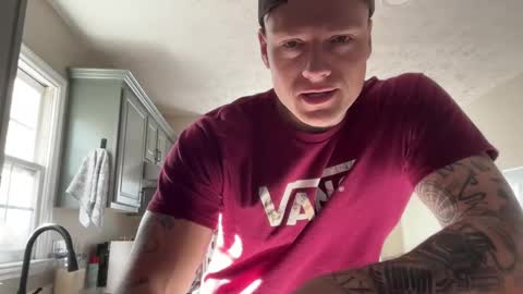 Snapshot of mrryanvoss chatting on 01/26/25, 02:41 Mr Ryan Voss online show from 01/26/25, 02:41