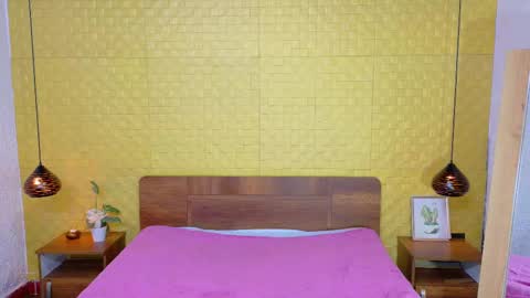 Snapshot of mrs_buttocks chatting on 02/23/25, 05:18 mrs_buttocks online show from 02/23/25, 05:18