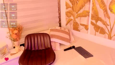 Snapshot of mrs_griseld chatting on 06/23/26, 06:17 Griseld online show from 06/23/26, 06:17