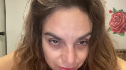 Snapshot of mrs_kinkie chatting on 02/22/25, 10:42 mrs_kinkie online show from 02/22/25, 10:42