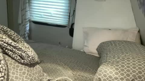 Snapshot of mrs_kinkie chatting on 03/06/25, 12:52 mrs_kinkie online show from 03/06/25, 12:52