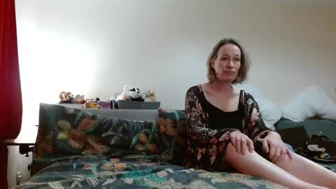 Mrs Velvet Vixen online show from 11/18/25, 08:41