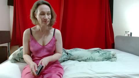 Mrs Velvet Vixen online show from 04/01/26, 07:42