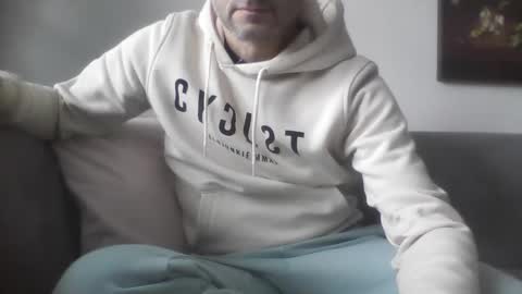 Snapshot of mrserenade46 chatting on 01/22/25, 10:40 Mrserenade online show from 01/22/25, 10:40