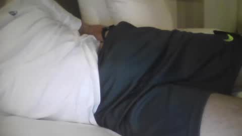 Snapshot of mrserenade46 chatting on 11/01/25, 06:21 Mrserenade online show from 11/01/25, 06:21