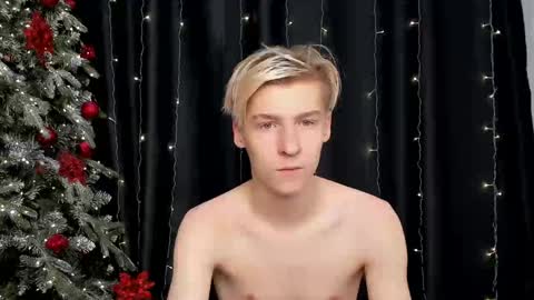 Snapshot of mrsexycum4u chatting on 01/04/25, 11:11 Adam online show from 01/04/25, 11:11