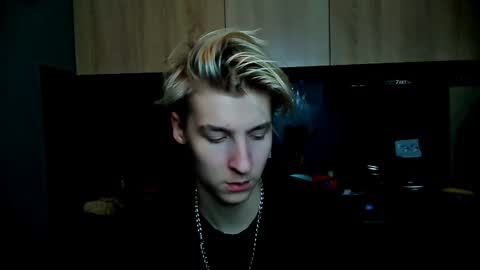 Snapshot of mrsexycum4u chatting on 01/16/25, 12:02 Adam online show from 01/16/25, 12:02