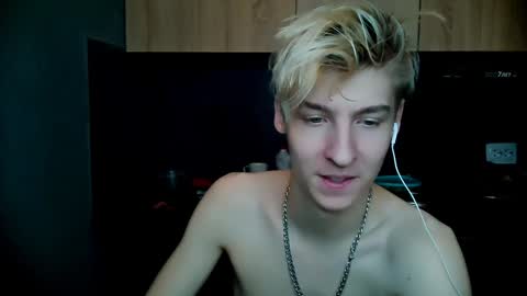 Snapshot of mrsexycum4u chatting on 01/16/25, 07:10 Adam online show from 01/16/25, 07:10