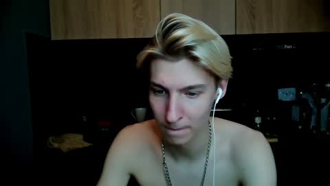 Snapshot of mrsexycum4u chatting on 01/21/25, 01:08 Adam online show from 01/21/25, 01:08