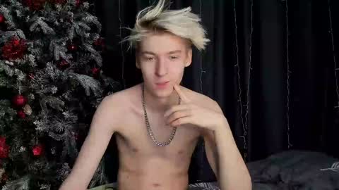 Snapshot of mrsexycum4u chatting on 01/24/25, 06:35 Adam online show from 01/24/25, 06:35