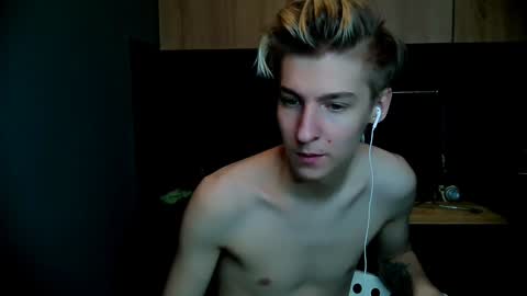 Snapshot of mrsexycum4u chatting on 01/25/25, 07:49 Adam online show from 01/25/25, 07:49