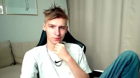 Snapshot of mrsexycum4u chatting on 10/15/25, 11:49 Adam online show from 10/15/25, 11:49