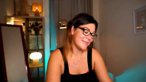 Snapshot of mrsfllowerr chatting on 10/09/25, 06:17 Tamara online show from 10/09/25, 06:17