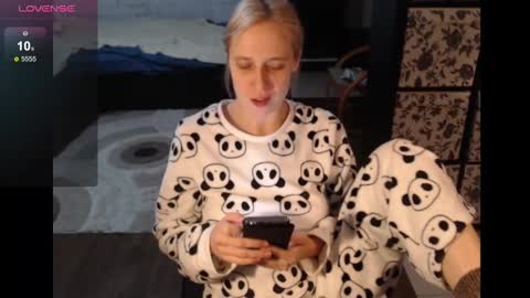 Sasha online show from 12/01/24, 06:52