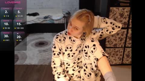 Sasha online show from 02/22/25, 10:09