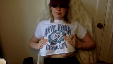 MrsPrissXO online show from 04/30/26, 12:00