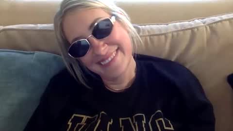 MrsPrissXO online show from 04/30/26, 09:41