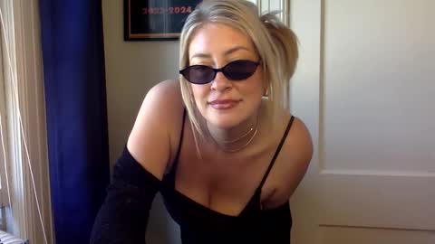 MrsPrissXO online show from 05/13/26, 02:36
