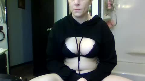 Mrstxoxo4594 online show from 09/24/25, 11:57