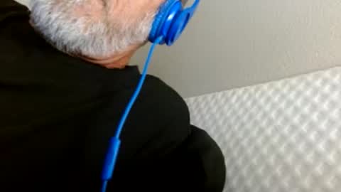 Snapshot of mrtease5 chatting on 05/14/26, 04:30 mrtease5 online show from 05/14/26, 04:30