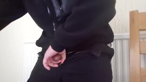 Snapshot of mrtribute23 chatting on 02/04/25, 11:05 MrTribute online show from 02/04/25, 11:05