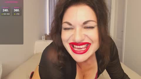 Snapshot of ms_afrodita chatting on 10/05/25, 10:13 Hi Im Anna PVT open 6 tk  extratokens  online show from 10/05/25, 10:13