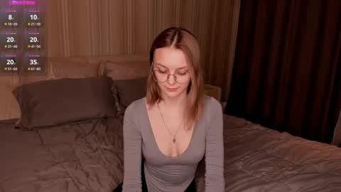 Snapshot of ms_elizabethqueen chatting on 02/28/25, 06:09 Elizabeth online show from 02/28/25, 06:09