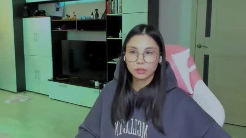 ms_emily_ online show from 01/13/26, 03:39