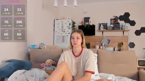 Ms ForYOU online show from 09/25/25, 03:43