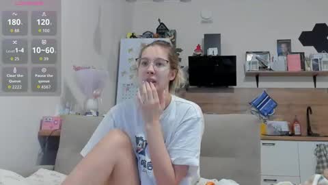 Ms ForYOU online show from 12/21/25, 05:14