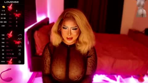 Samantha online show from 04/21/26, 07:03
