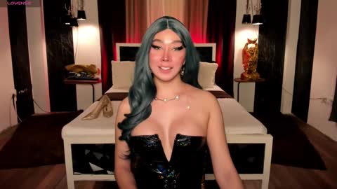 Snapshot of ms_lhaydeebunny chatting on 12/18/24, 04:09 Evon online show from 12/18/24, 04:09