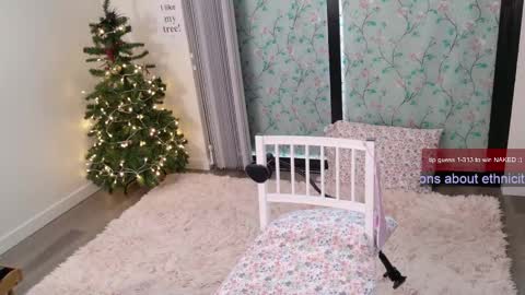 R o r i  SnapChat heyroriv2 wednesday - sunday Noon oclock mountain - 5pm mountain online show from 02/20/25, 10:48