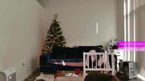 R o r i  SnapChat heyroriv2 wednesday - sunday Noon oclock mountain - 5pm mountain online show from 03/04/26, 04:13