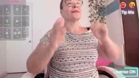 Snapshot of ms_samanta chatting on 12/23/25, 11:08 ms_samanta online show from 12/23/25, 11:08